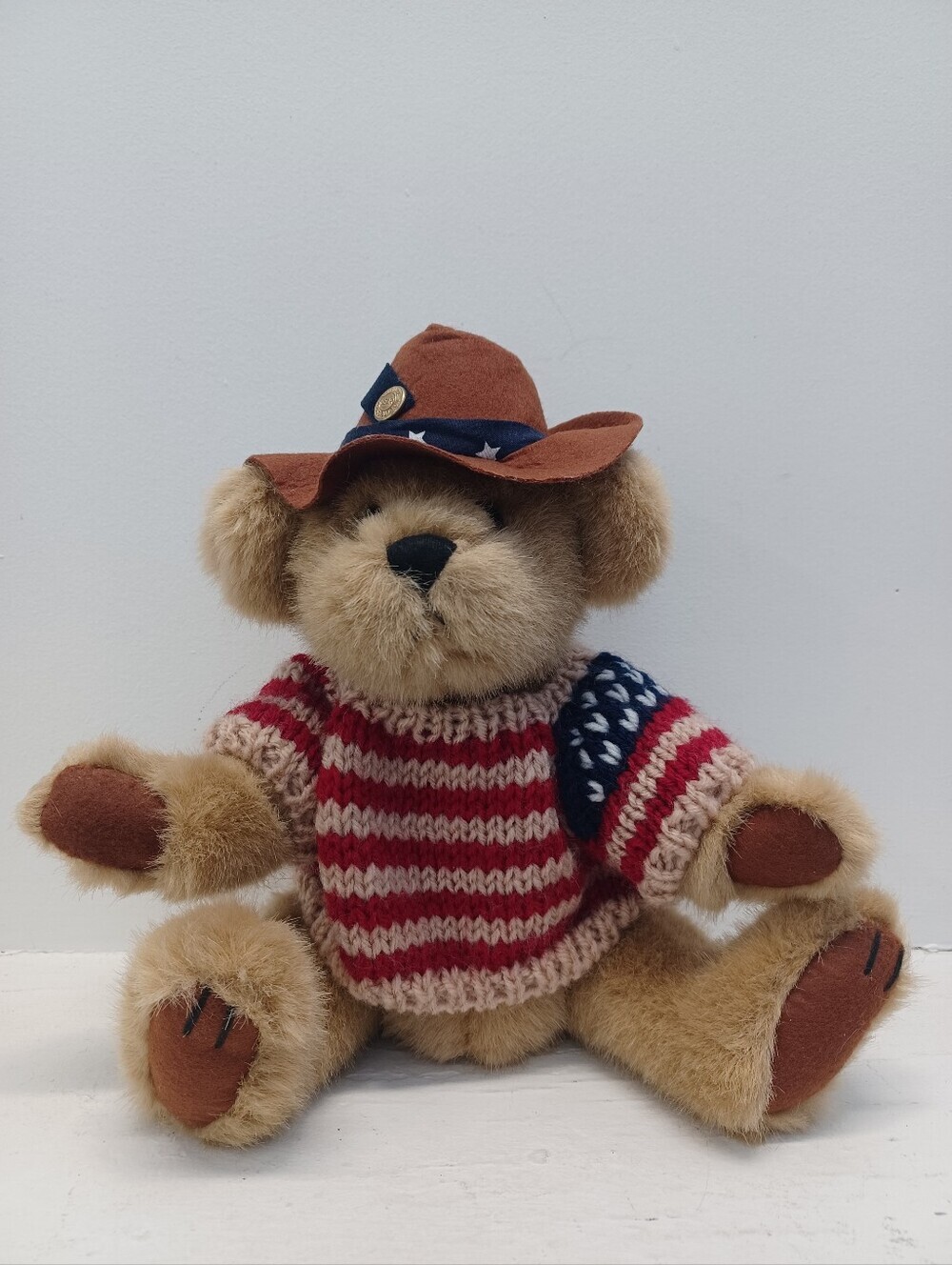 Pickford Bears CODY Brass Button Collection American Sweater Cowboy Hat
